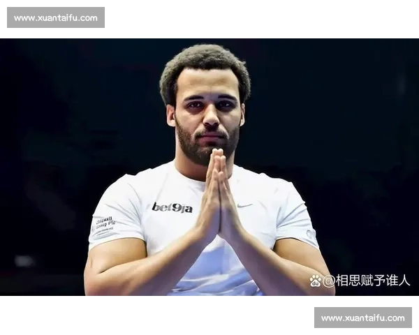 拳击新星闪耀赛场开启职业生涯新篇章